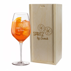 Spritz glass engraved with a name Spritz glass engraved with a name