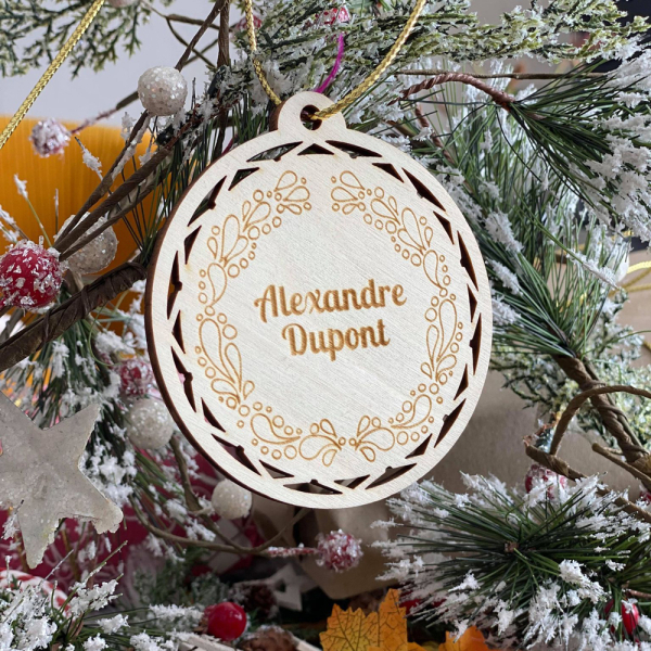 Wooden Christmas Bauble personalised with wreath Wooden Christmas Bauble personalised with wreath