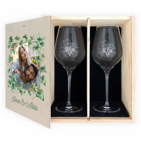 Personalised box set of 2 wine glasses with photo Personalised box set of 2 wine glasses with photo
