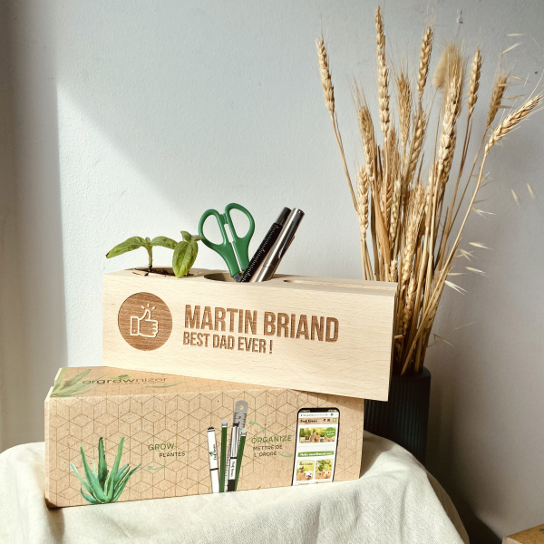 Personalised desk organiser with symbol and dedication Personalised desk organiser with symbol and dedication