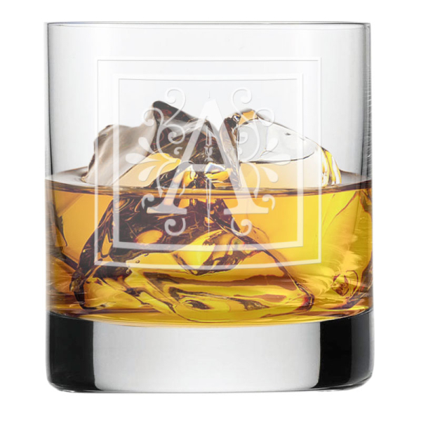 Engraved whisky glass with initial Engraved whisky glass with initial