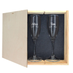 2 champagne flutes