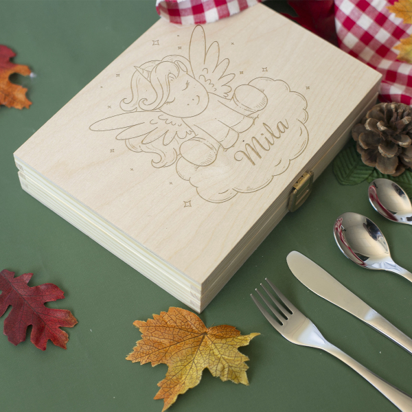 Personalized children's cutlery with unicorn design