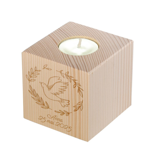 Cube candle holder in engraved wood dove baptism