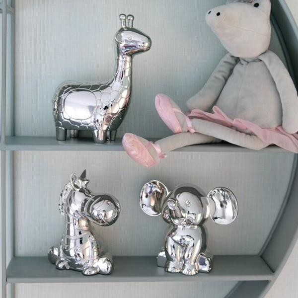 Metal piggy bank giraffe