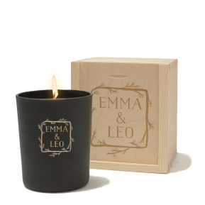 Personalised candle with floral frame Personalised candle with floral frame