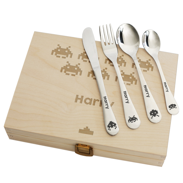 Personalized children's cutlery with wooden box invaders