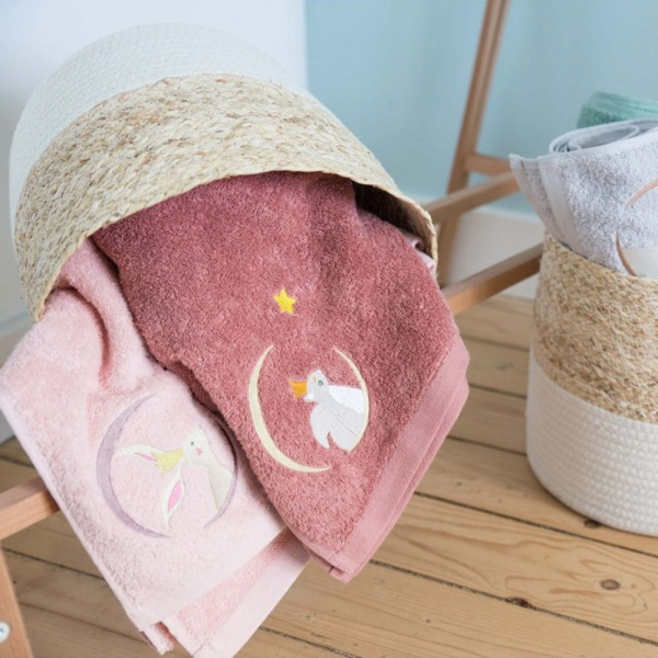 Personalized children's towel 70 x 140 cm  Marsala Squirrel