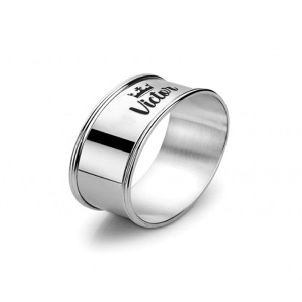 Silver napkin ring with name and motif
