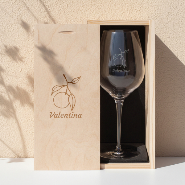 Spritz glass engraved with a name Spritz glass engraved with a name