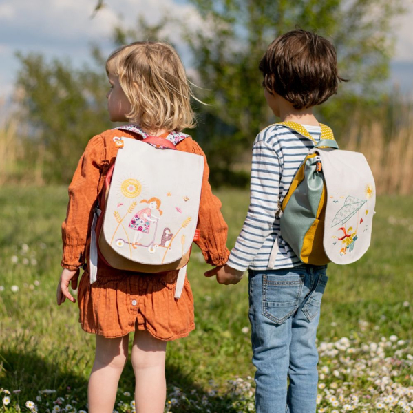 Children's backpack with name and hang-glider decoration